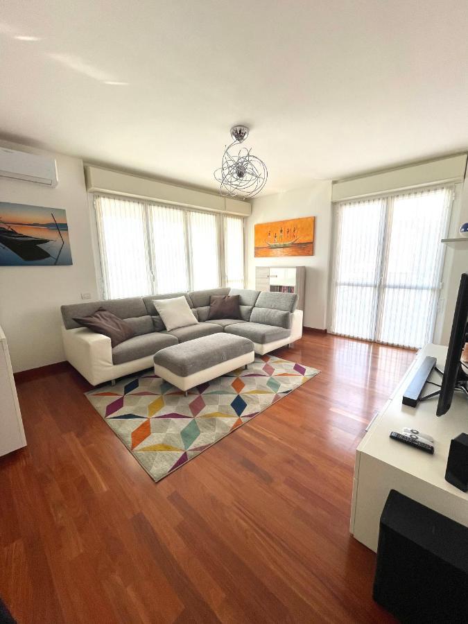 Elegant Apartment In Milan With Panoramic Terrace Zewnętrze zdjęcie