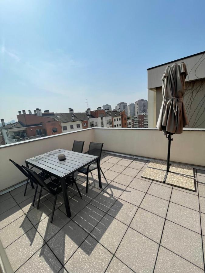 Elegant Apartment In Milan With Panoramic Terrace Zewnętrze zdjęcie